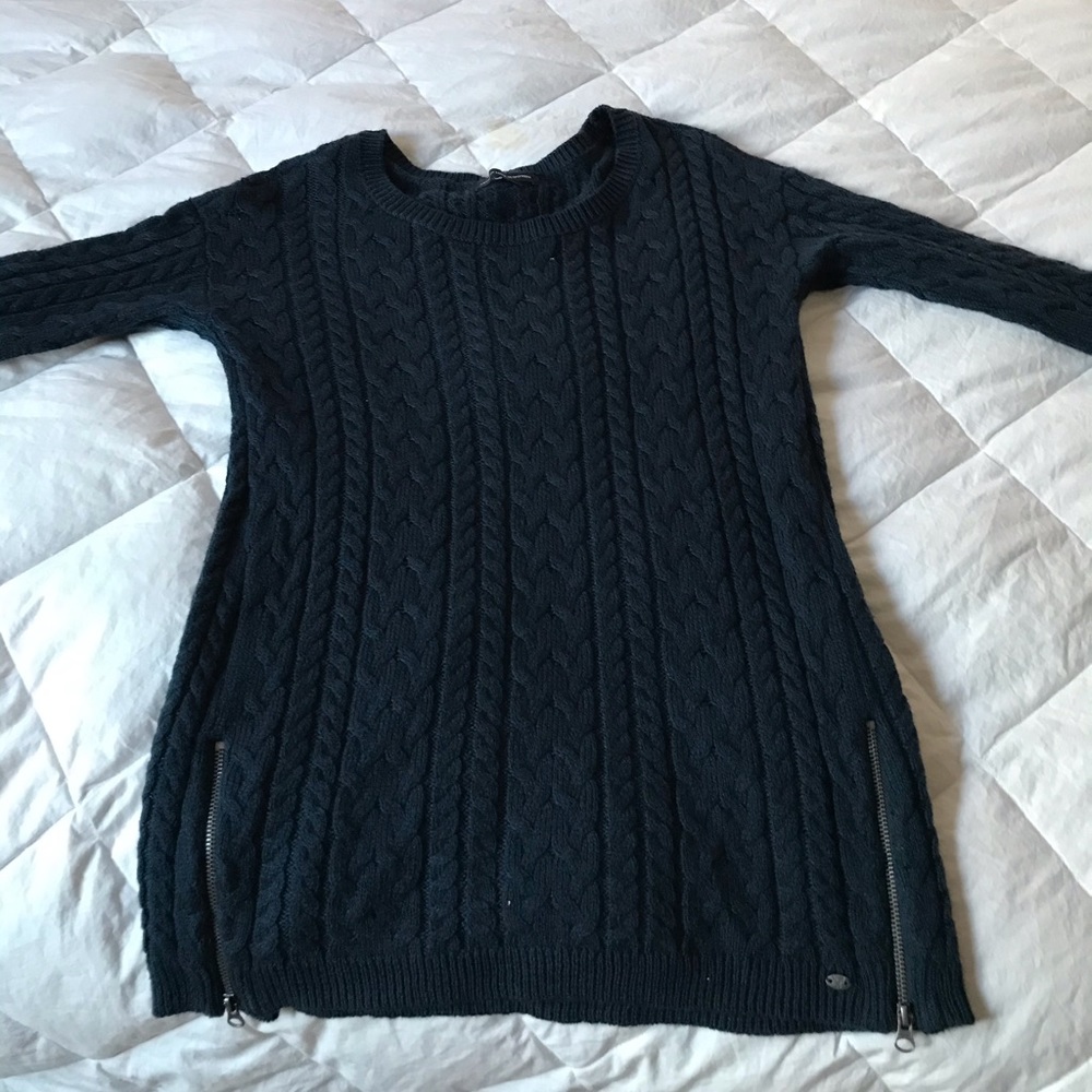 american eagle sweater